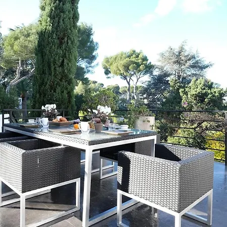 Beautiful 5 Bedroom Villa With Direct Sea View Casa vacanze